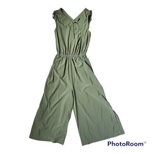 North face Woman’s Sleeveless Cropped Wide LegJumpsuit Pantsuit